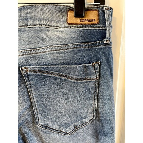 Express Jeans Womens 6 Ultimate Strech ankle Legging Distressed Blue jegging - Picture 3 of 6
